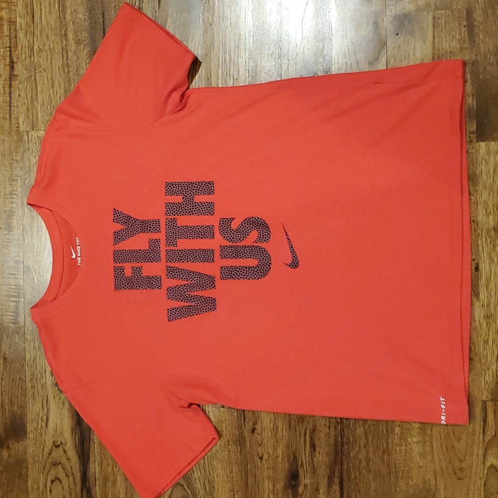 Mens Nike red Fly With Us print tshirt size L